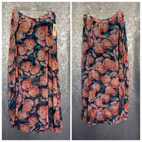 Decree Dresses & Skirts - Long flowy floral skirt